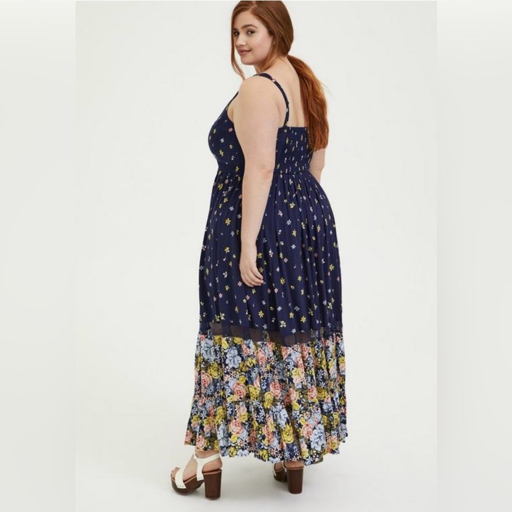 Torrid Sz. 2 (2X/18-20) Maxi Challis Button-Front Dress